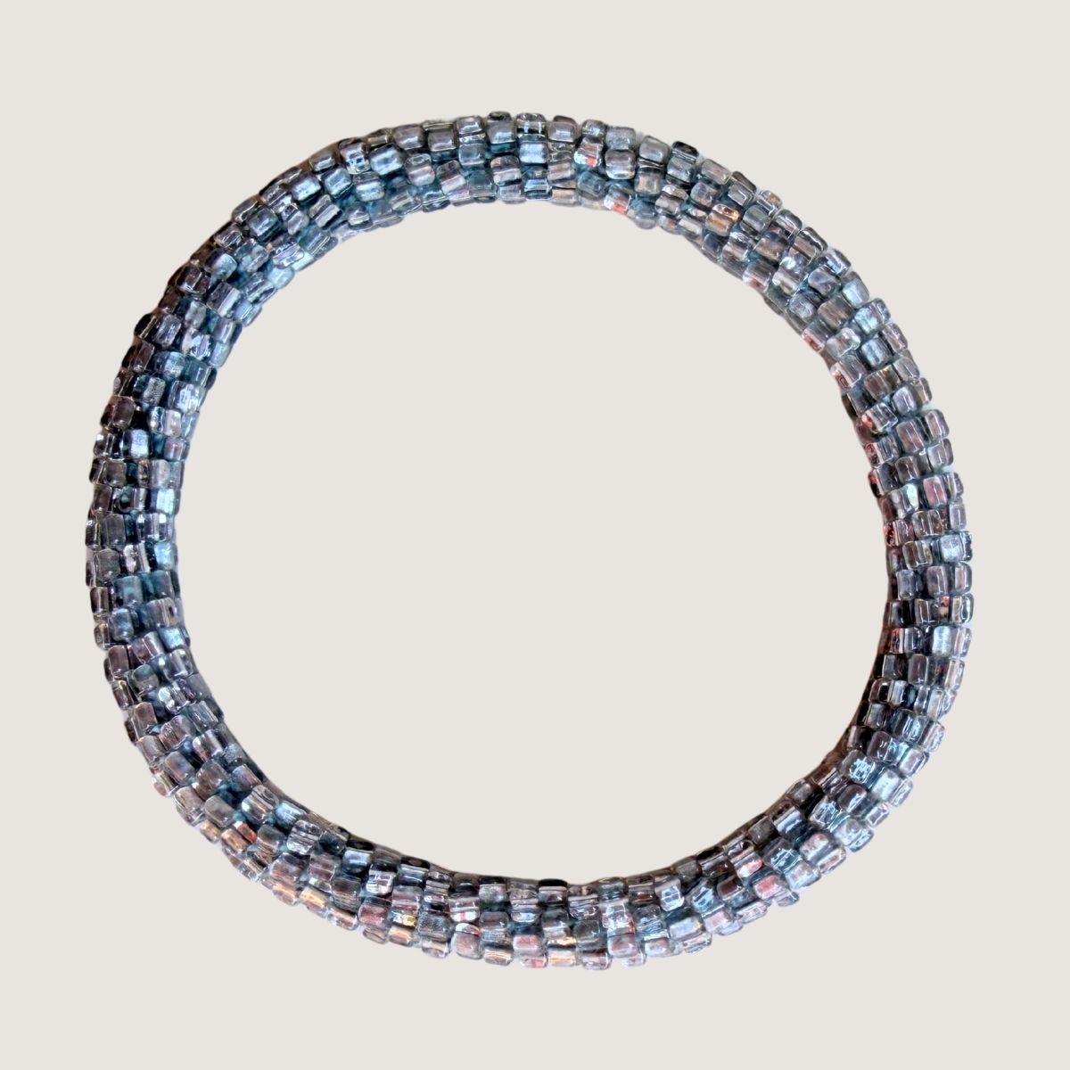 Gris bleuté